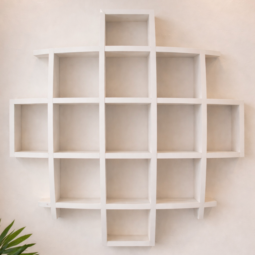 رف جداري عصري بتصميم مميز